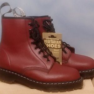 AIRSEAL BOULDER BOOT (CHERRY) VEGETARIAN-SHOES.CO.UK